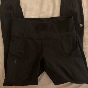 Lululemon black Capri leggings